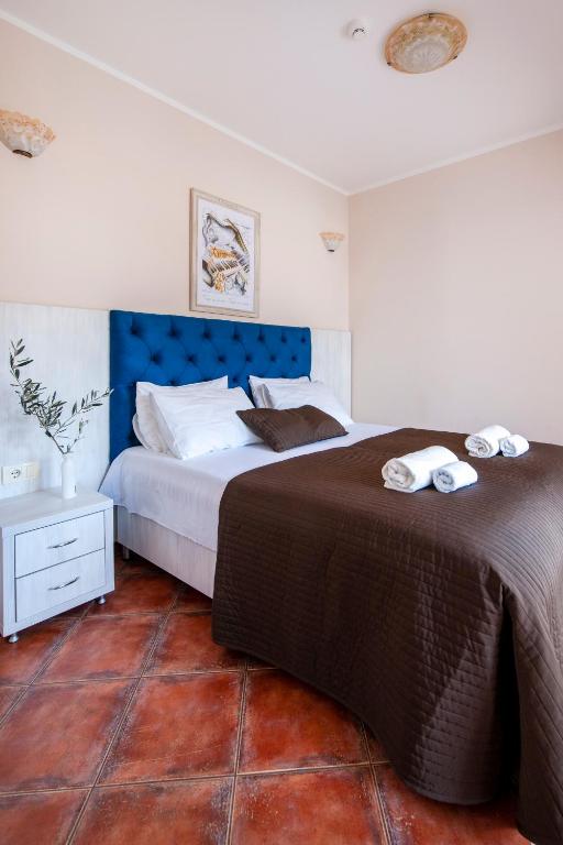 Mila & Aleksandr Apartments - 7