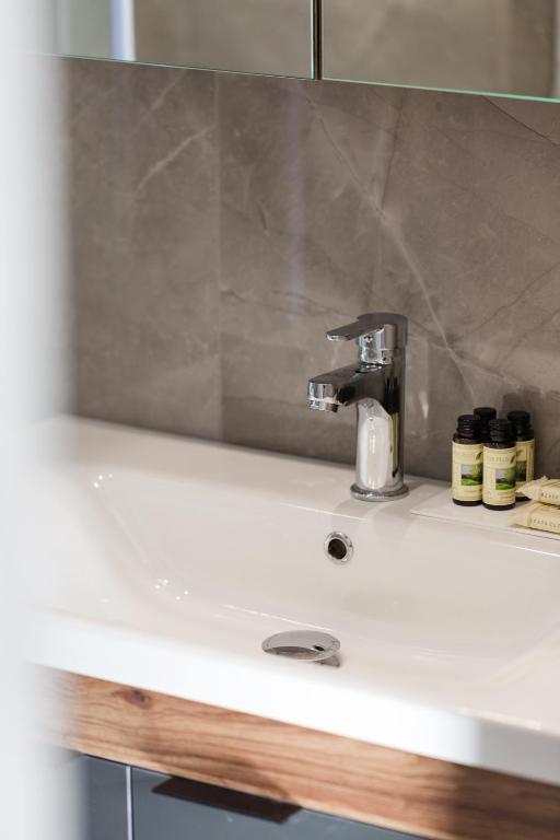 Comfort City Suites & Rooms - 7