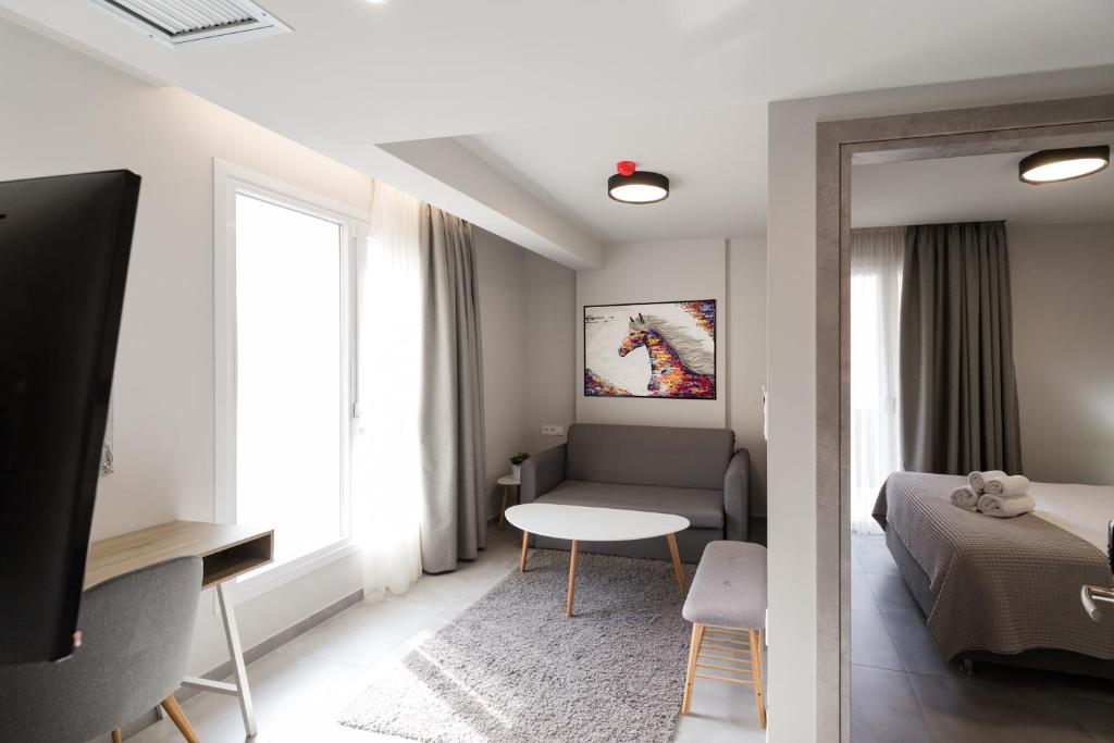 Comfort City Suites & Rooms - 16