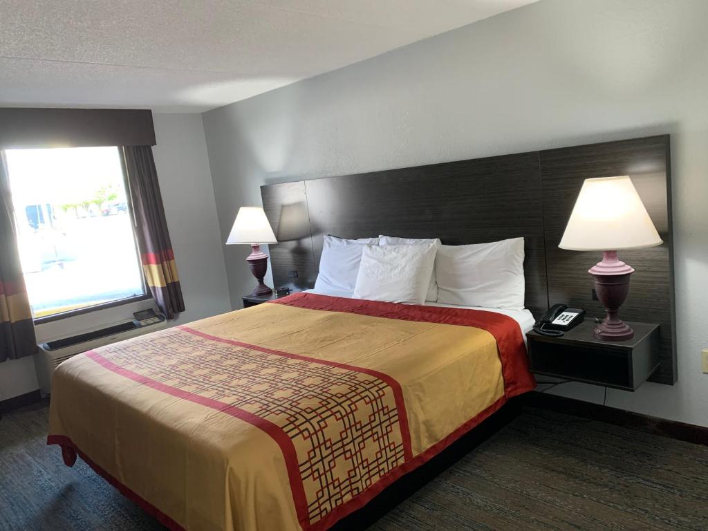 Pigeon Forge Parkway Inn photo