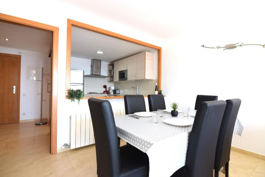 Kuchyňa alebo kuchynka v ubytovaní Apartamento con piscina y vistas al mar ref 154