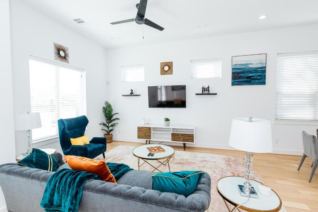 TV a/nebo společenská místnost v ubytování The Gouba Residence