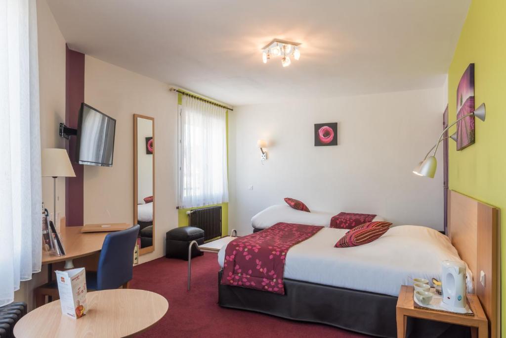 Gallery image of Hotel Bristol in Chalons en Champagne