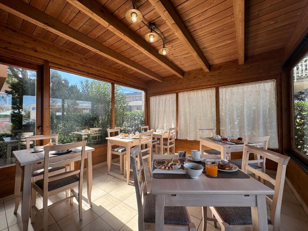 Hotel Cladan - Resim 4