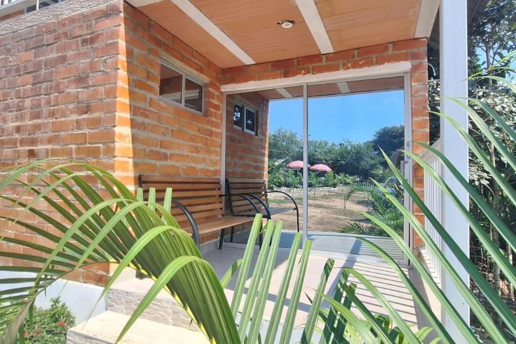 Zahrada ubytování COVEÑITAS Cabaña SOL amplia con Piscina tipo PLAYA, Máximo 34 Personas