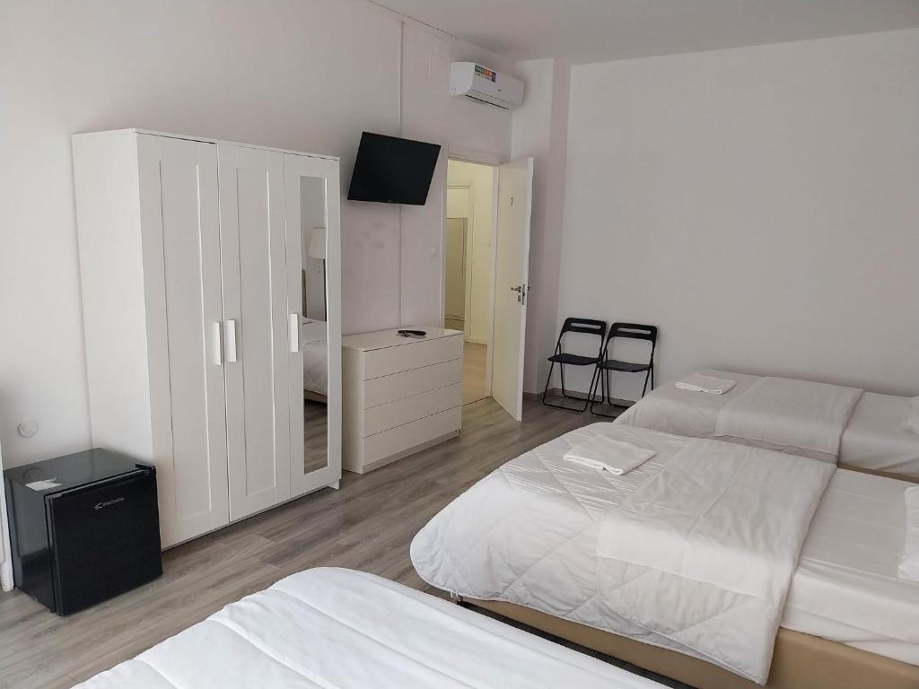 Affittacamere Polese - Basic Triple Room With Shared Bathroom