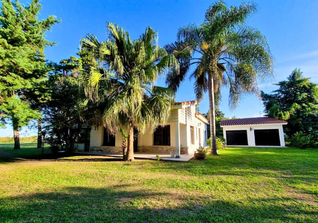 Espectacular casa quinta sobre el Río! - Housity