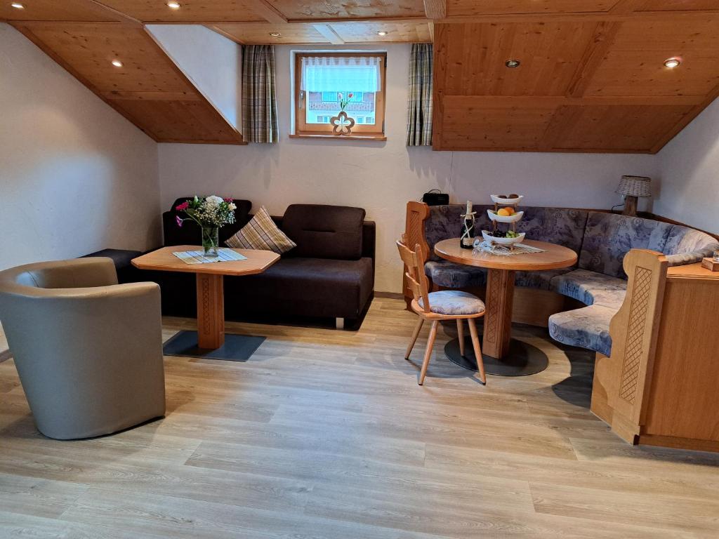 Posezení v ubytování Ferienwohnung Hartmann