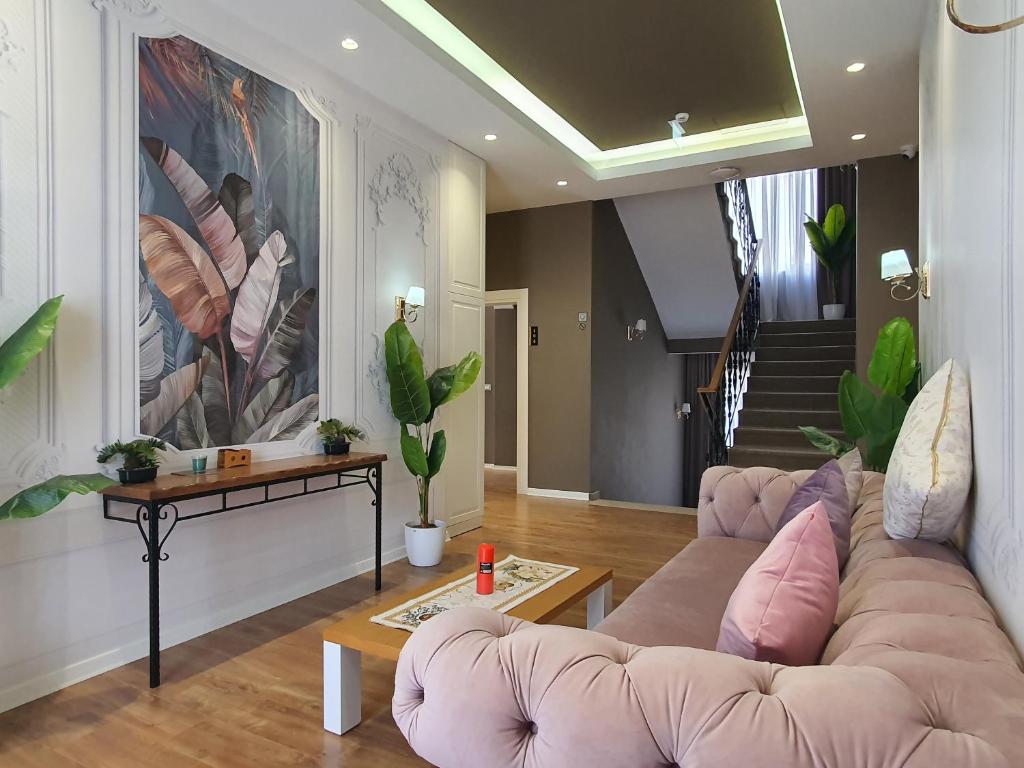 Posezení v ubytování HEIRESS Hotel