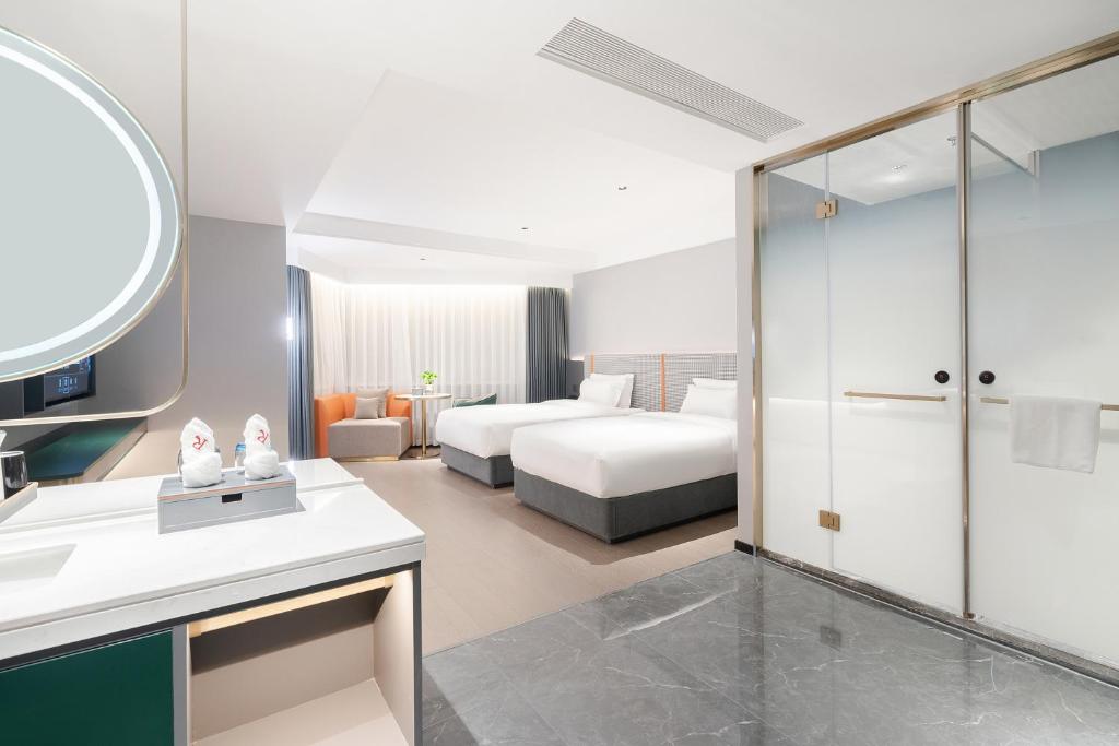 R Royalss Hotel, Chengdu Chunxi Road Taikooli Tianfu - Leichter Zweibettzimmer
