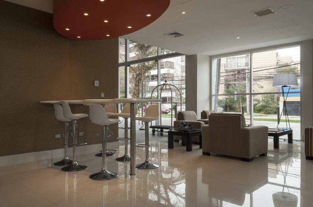 Posezení v ubytování Hotel Diego de Almagro Providencia