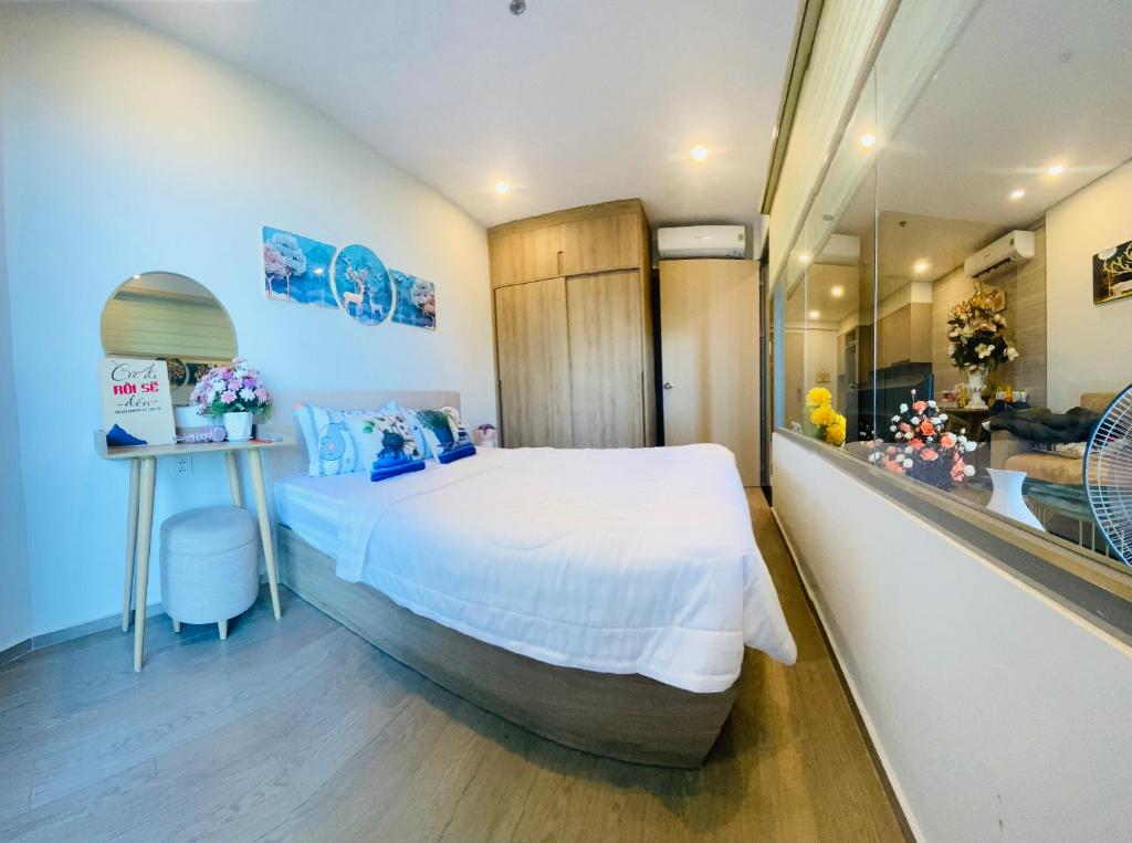 Postel nebo postele na pokoji v ubytování The Song Apartment Vung Tau Sea view