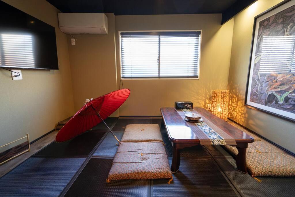Posezení v ubytování 錦・【金瑞軒】名古屋駅徒歩8分まるまる貸切