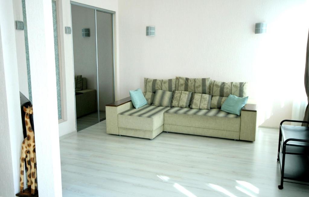 Real Home Apartments in Kiev Center - Large One-Bedroom Apartment - Prorizna Street 20
