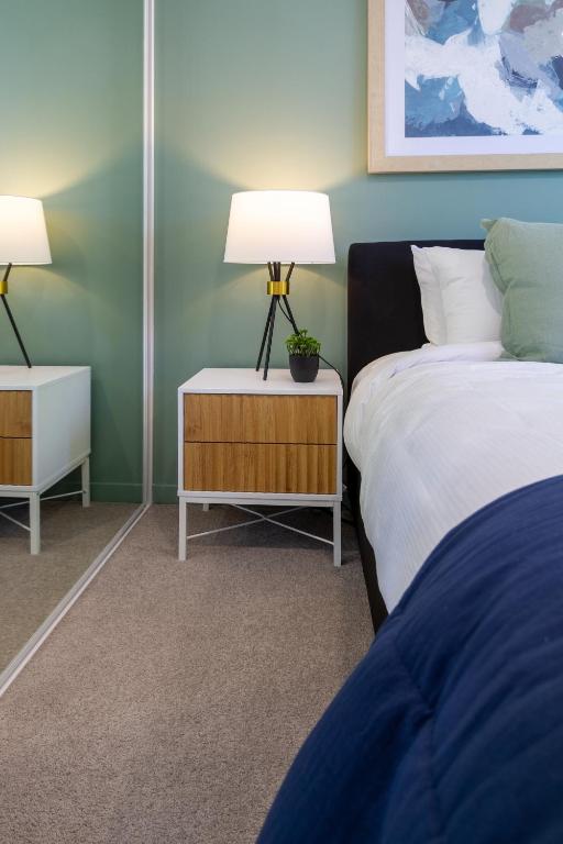 Unbeatable Central City Location 2 bed Single lvl - Resim 24