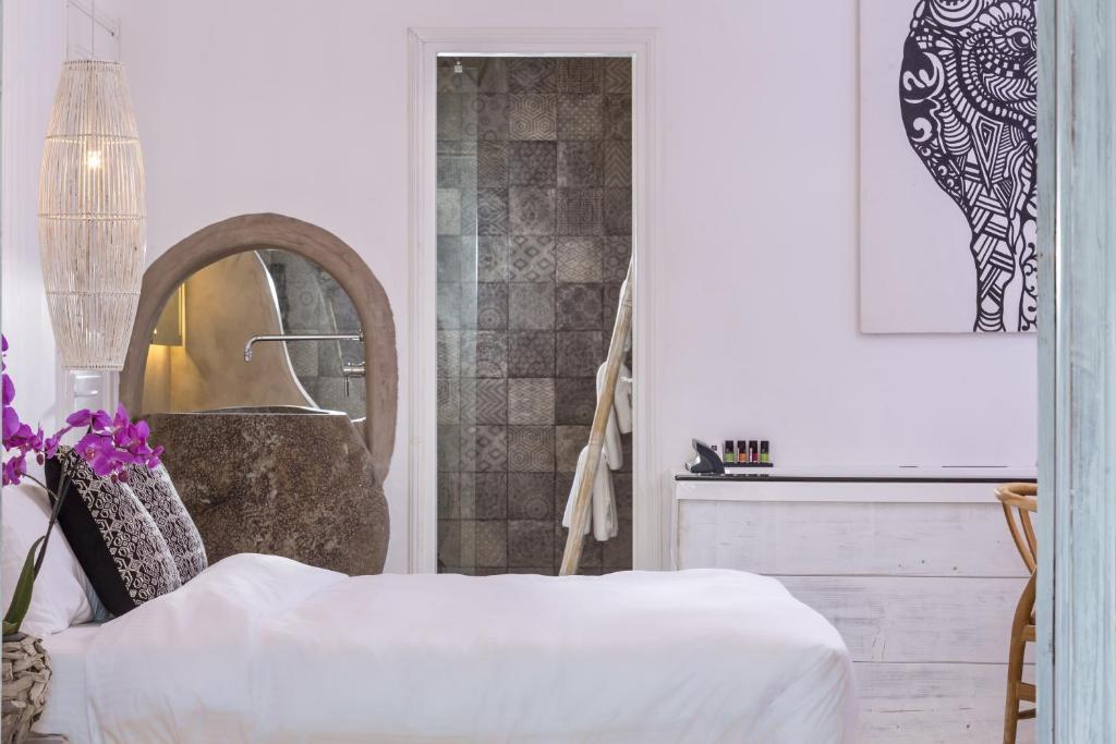 Hippie Chic Hotel - 1