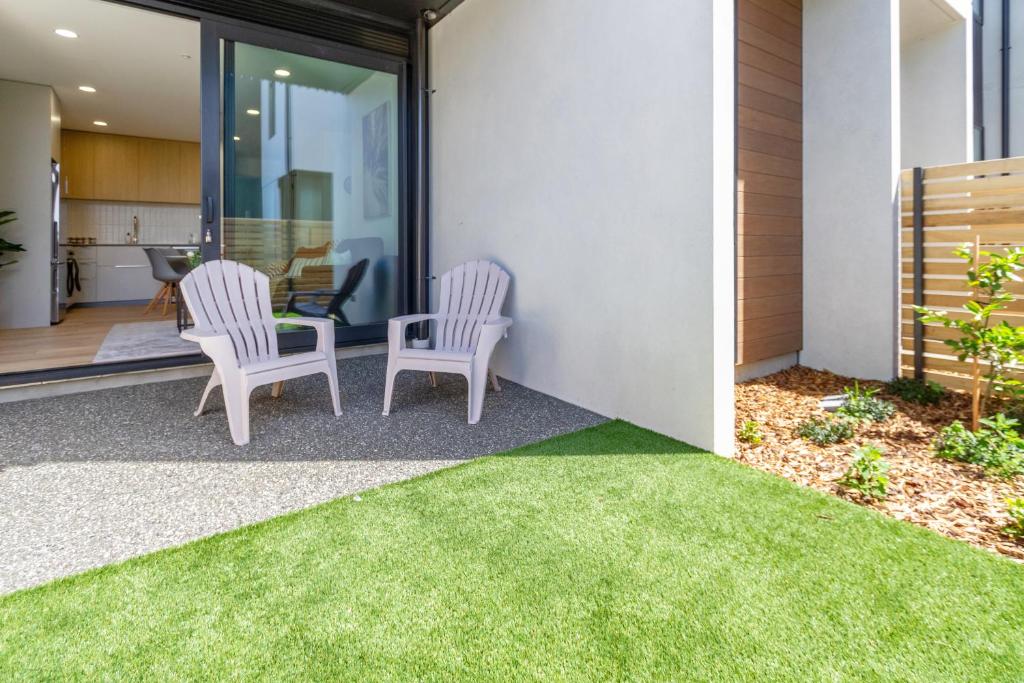 Unbeatable Central City Location 2 bed Single lvl - Resim 6