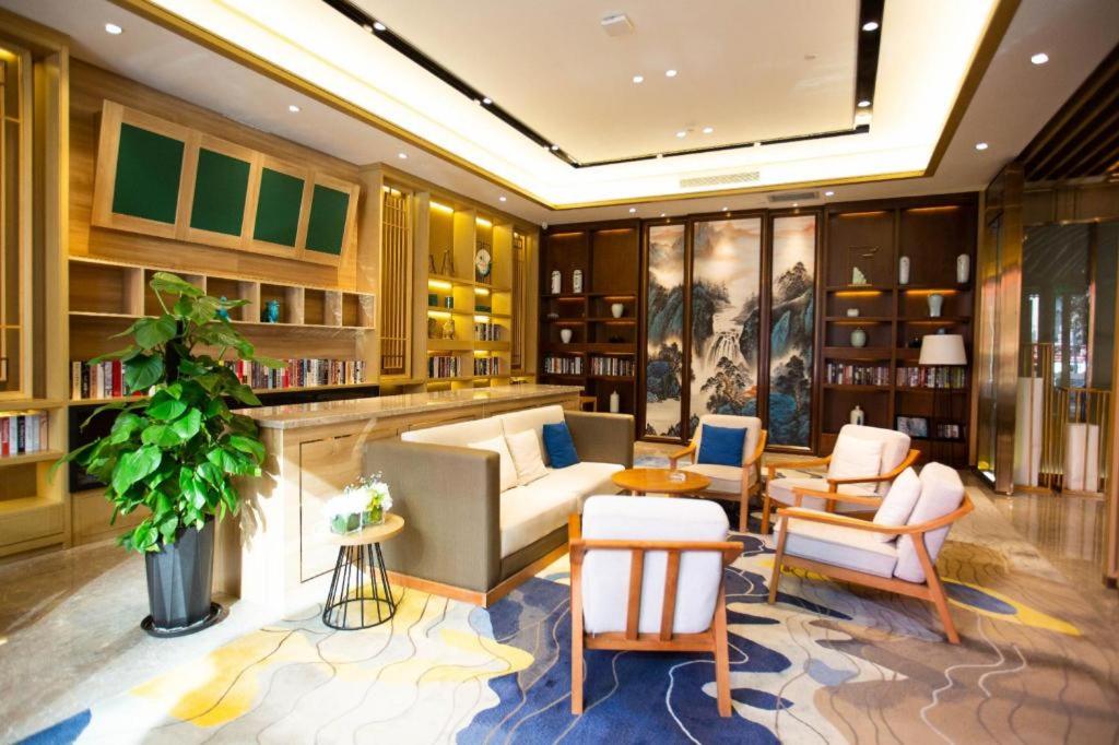 Vestibiulis arba registratūra apgyvendinimo įstaigoje Starway Hotel Harbin Xinyang Road