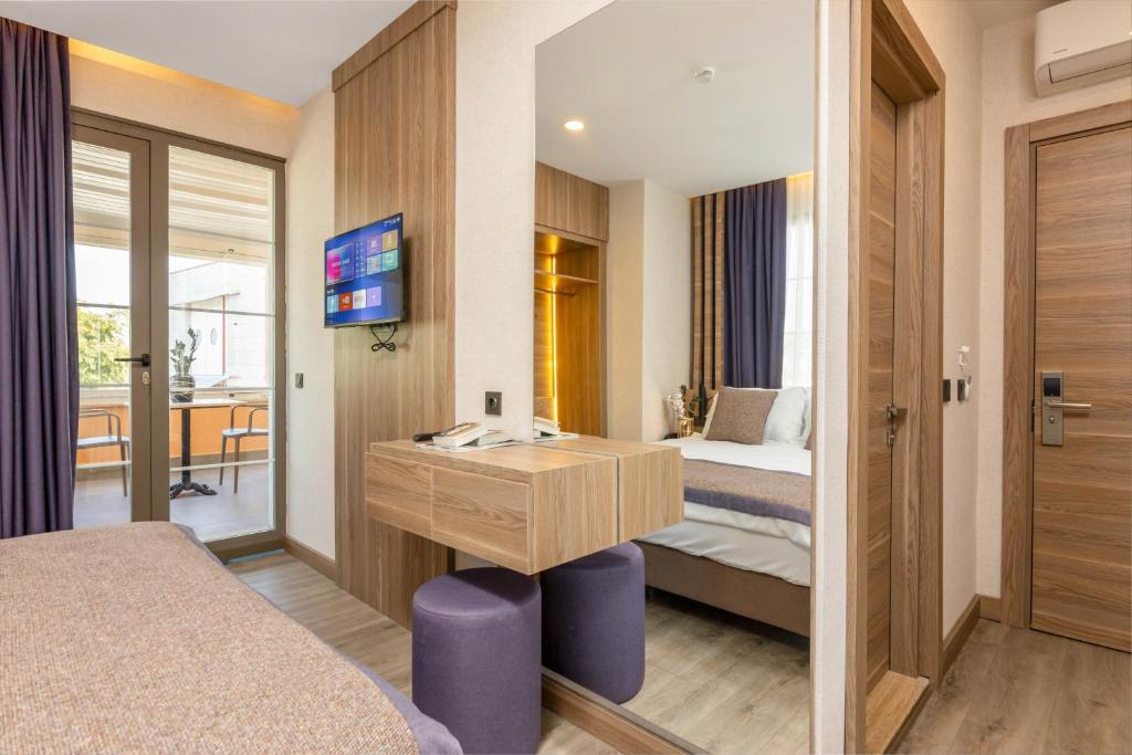 Ema Houses - Quarto Duplo Com Varanda