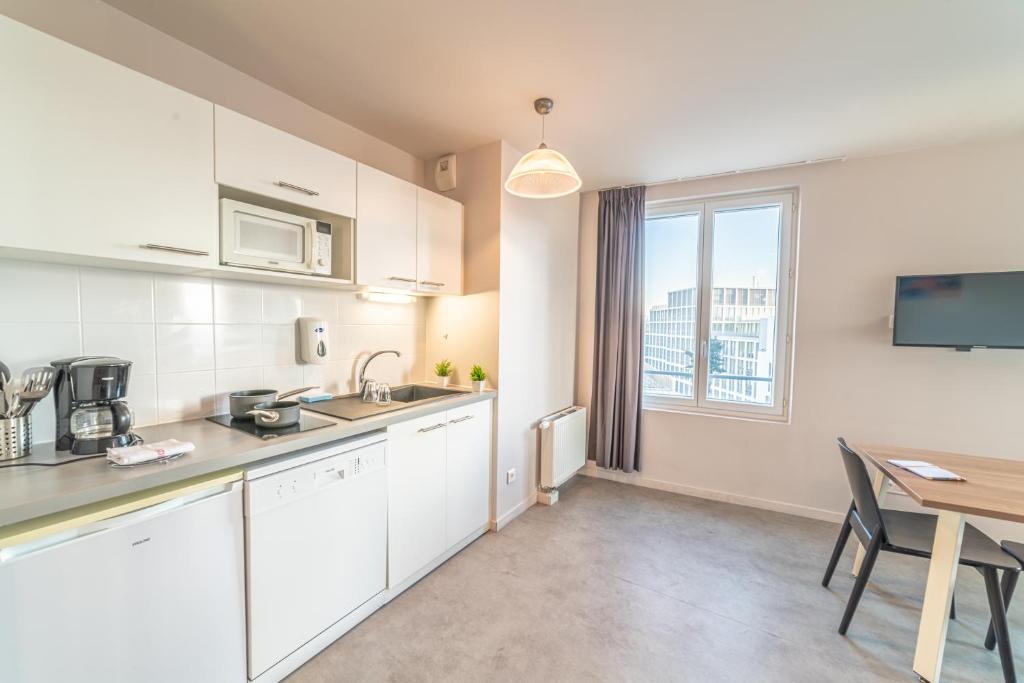 Break and Home Campus Condorcet Maison des chercheurs - Two-Bedroom Apartment