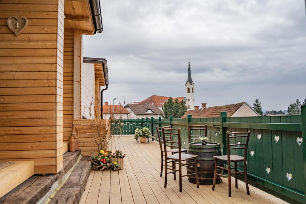 Balkón nebo terasa v ubytování Apartmaji Babi