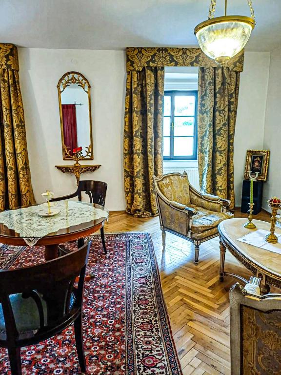 Posezení v ubytování Schloss Süßenstein