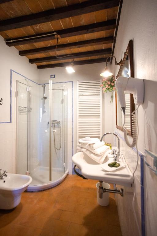 Koupelna v ubytování Cortona Resort-Le Terre Dei Cavalieri