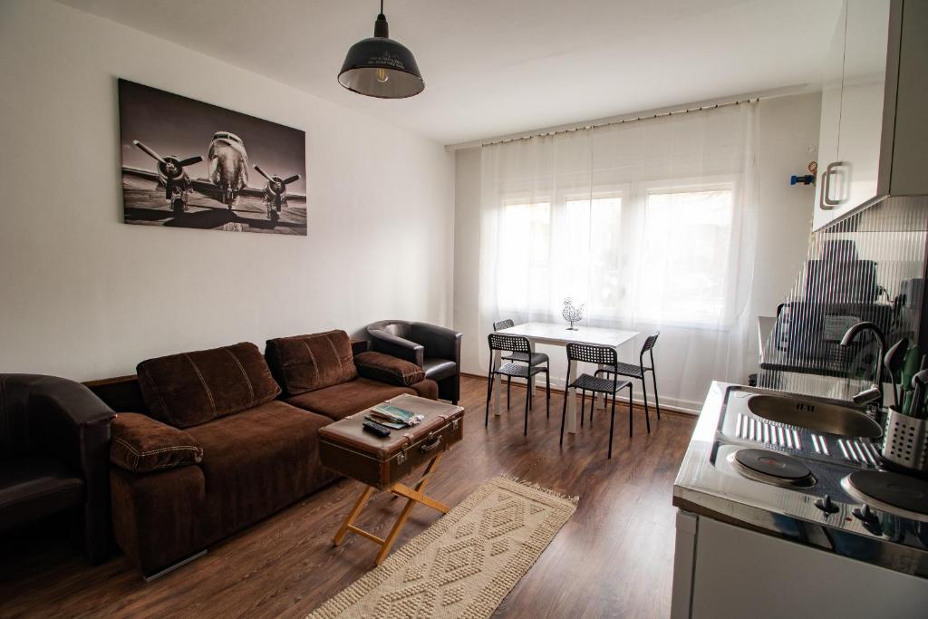 LénApartman - Dakota 7632 Pécs, 63 Melinda utca Földszint 1. ajtó kép - 1