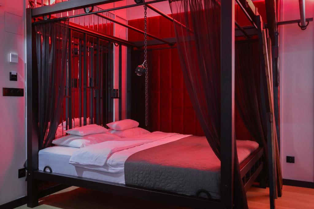 Exclusive BDSM Apartment Kraków - ADULTS ONLY - 5