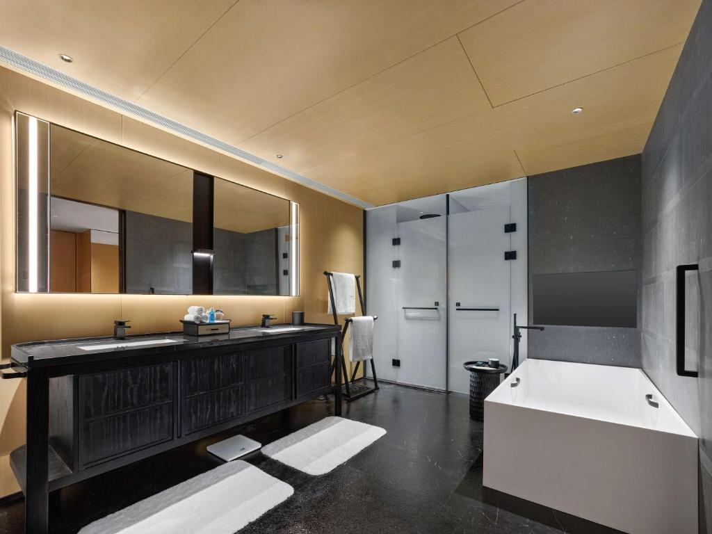 Hilton Nanjing Niushoushan - Deluxe King Suite