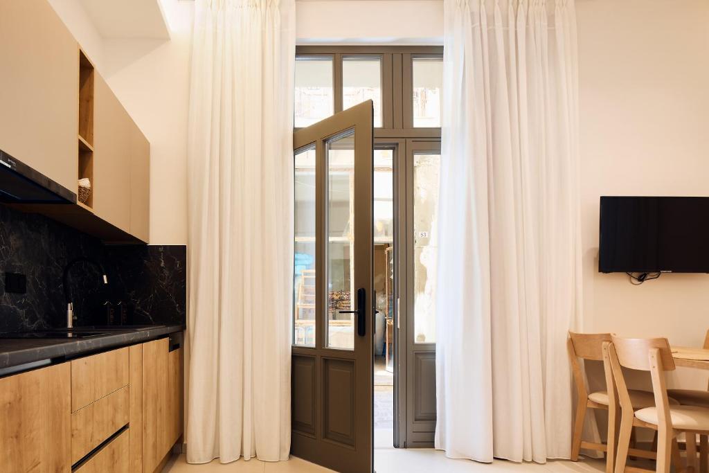 Grande Madonna Luxury Boutique Suites - 8