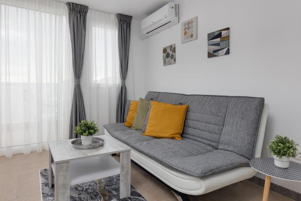 Cosy Apartment near the sea