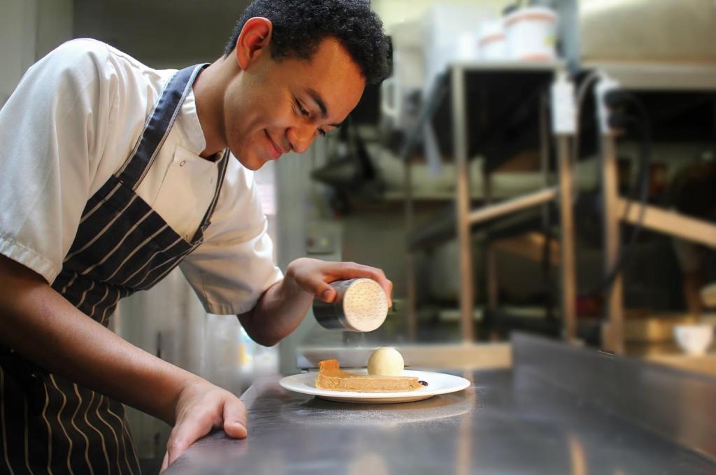 Crown & Punchbowl - Resim 27