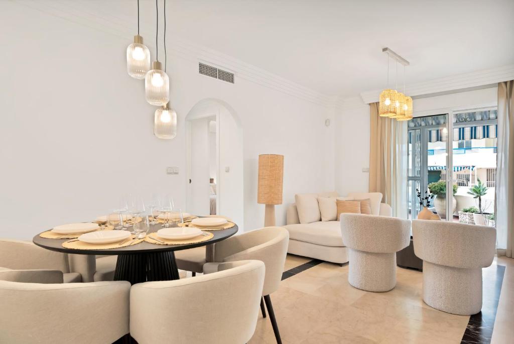 Marbella Beachfront - Exclusivo apartamento en primera linea de playa