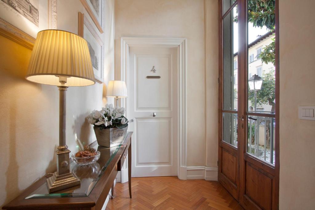 Serristori Palace Residence - Resim 27