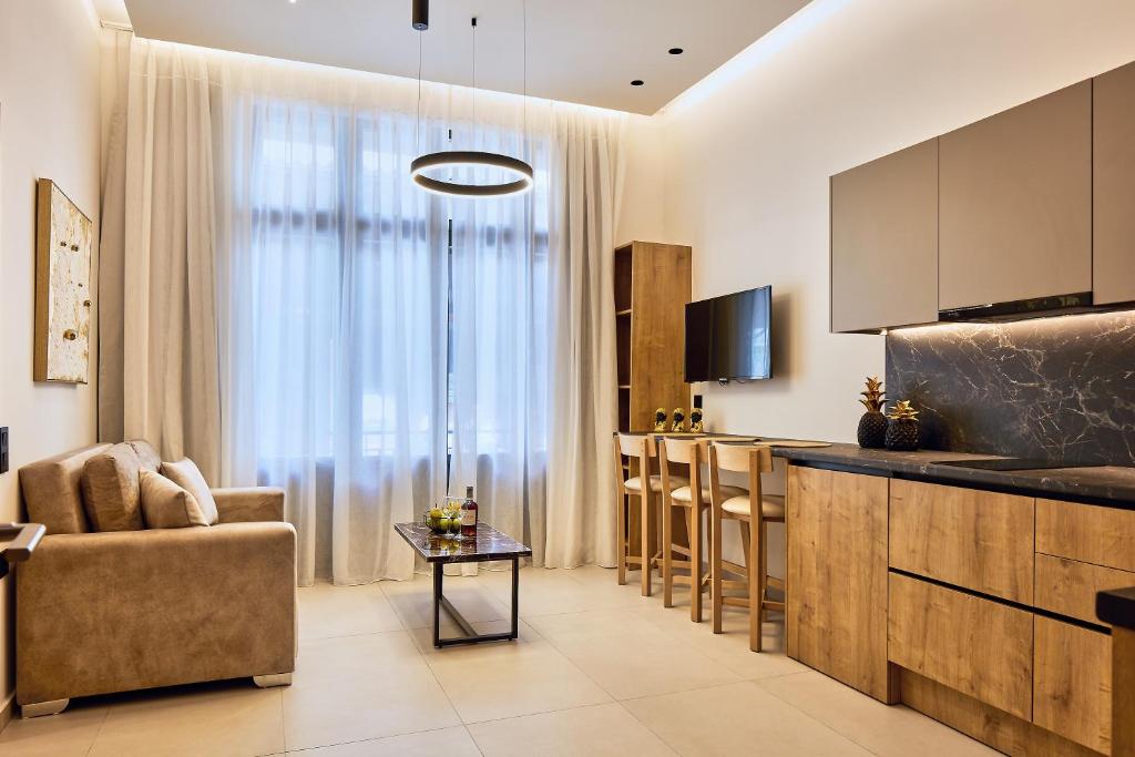 Grande Madonna Luxury Boutique Suites - 18