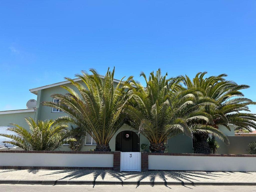 Gallery image of Charlie's Guesthouse in Swakopmund