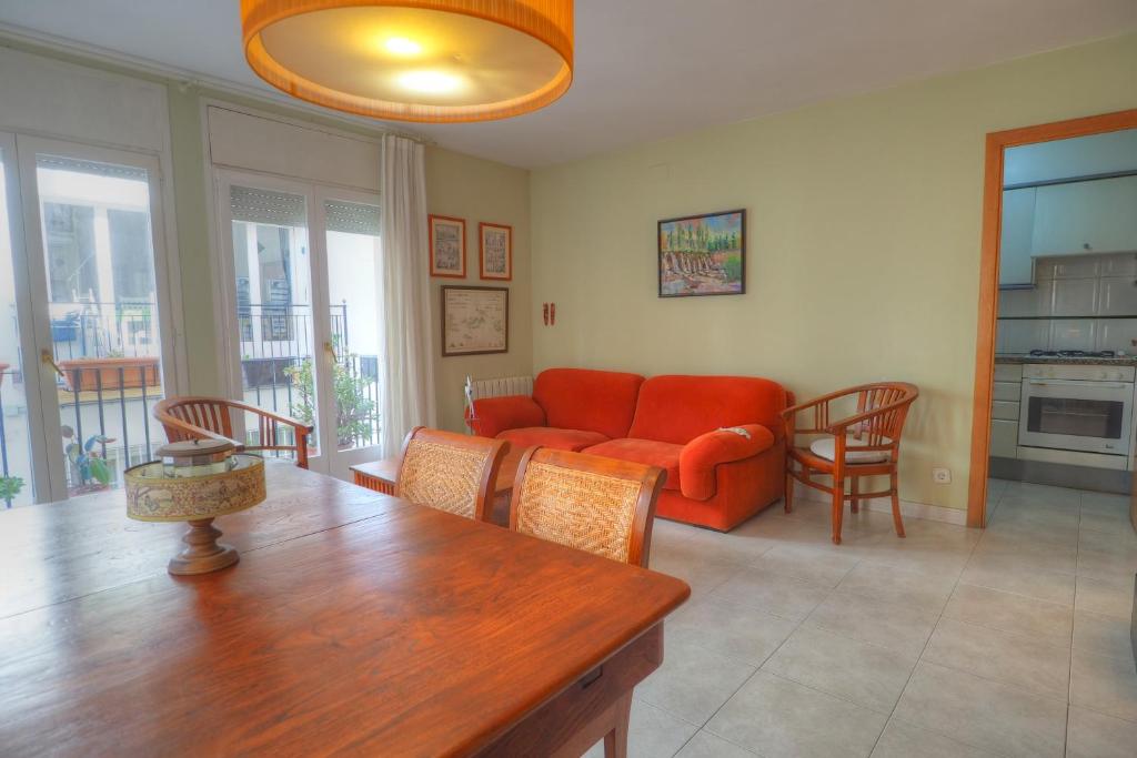 Kuchyňa alebo kuchynka v ubytovaní Center Family Apartment by Hello Homes Sitges