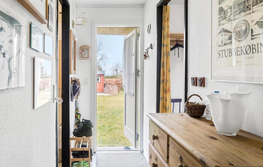 Fotografia z galérie ubytovania Cozy Home In Stubbekøbing With Wifi v destinácii Stubbekøbing