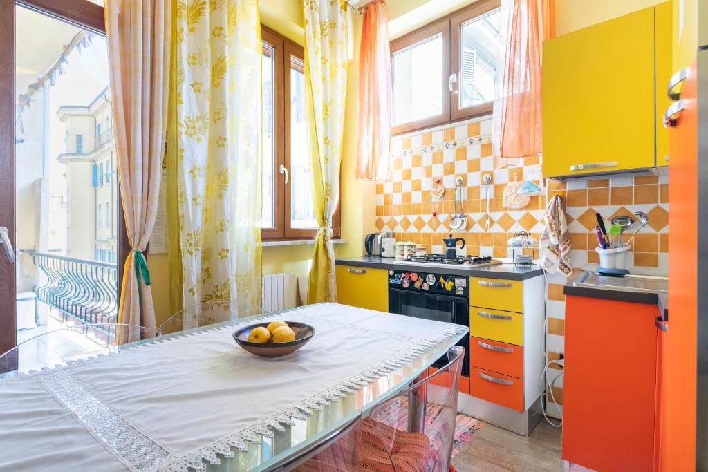 Kuchyň nebo kuchyňský kout v ubytování Piccolo e intimo centro città