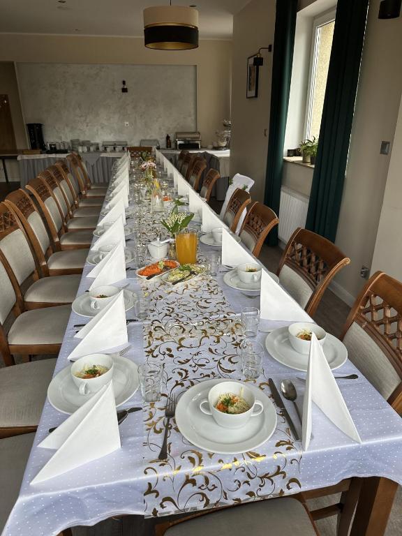 Jedlo v ubytovaní bed & breakfast alebo blízkom okolí
