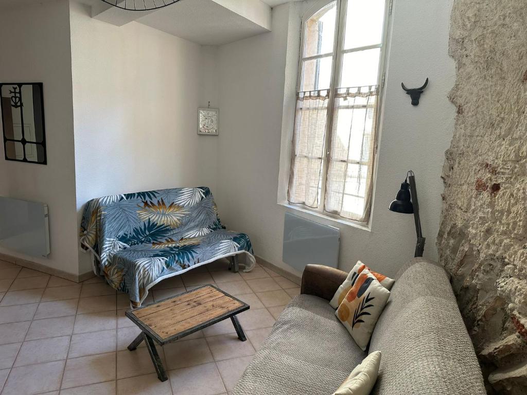Posedenie v ubytovaní Arles appartement en plein centre historique