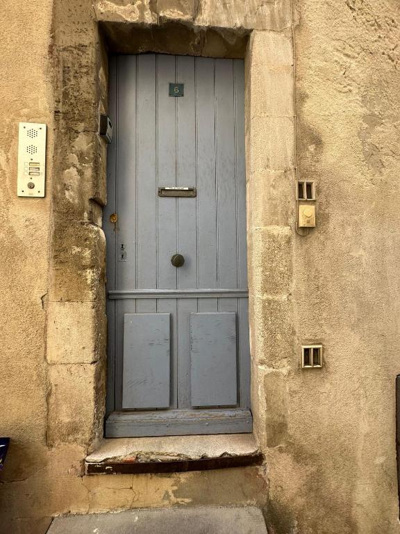 Fa&ccedil;ana o entrada de Arles appartement en plein centre historique