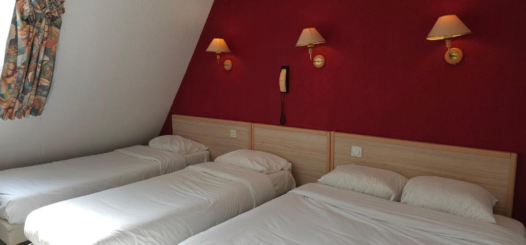 Postel nebo postele na pokoji v ubytování Hotel CÖRONA Lourdes