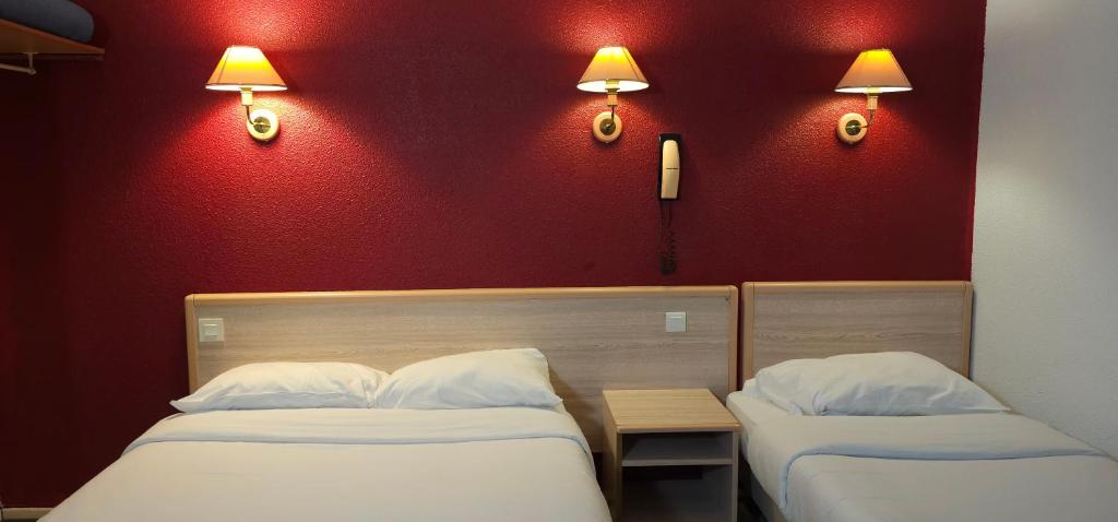 Postel nebo postele na pokoji v ubytování Hotel CÖRONA Lourdes