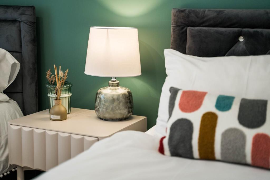 Fotografie z fotogalerie ubytování Bucks Luxury Apartment - free parking v destinaci Buckinghamshire
