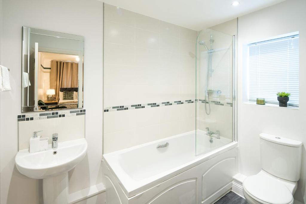 Fotografie z fotogalerie ubytování Bucks Luxury Apartment - free parking v destinaci Buckinghamshire