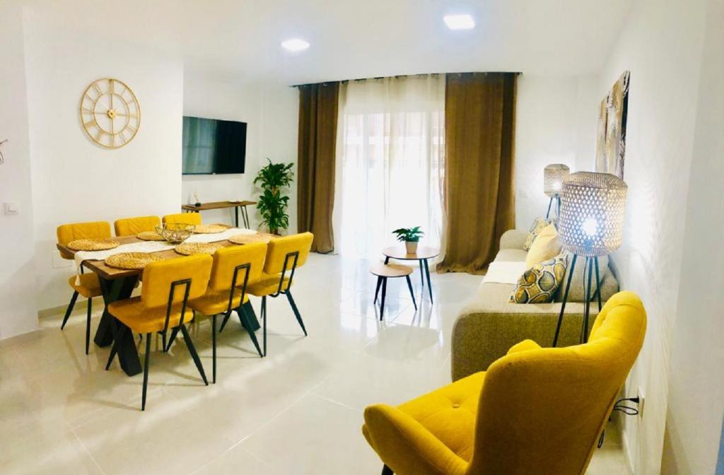 Posezení v ubytování Luxury Bahia Sea Views By Deihu Experiences