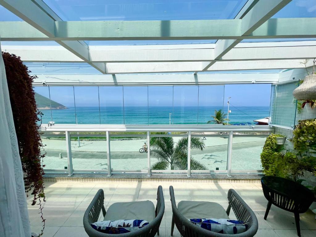 Frente Mar no Recreio com Varanda Privativa Ideal para Família photo