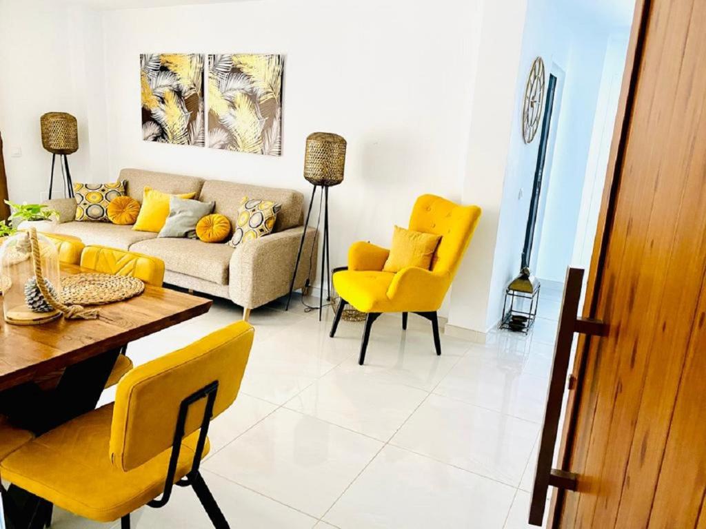 Posezení v ubytování Luxury Bahia Sea Views By Deihu Experiences